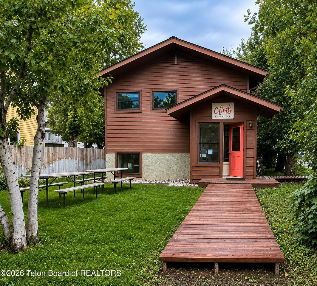 255 Simpson Avenue - Photo 1