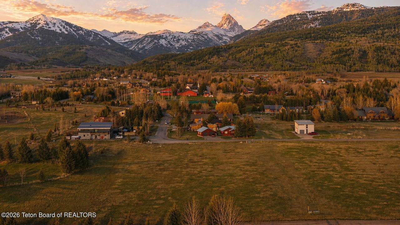 https://bt-photos.global.ssl.fastly.net/teton/1280_boomver_2_26-323-2.jpg