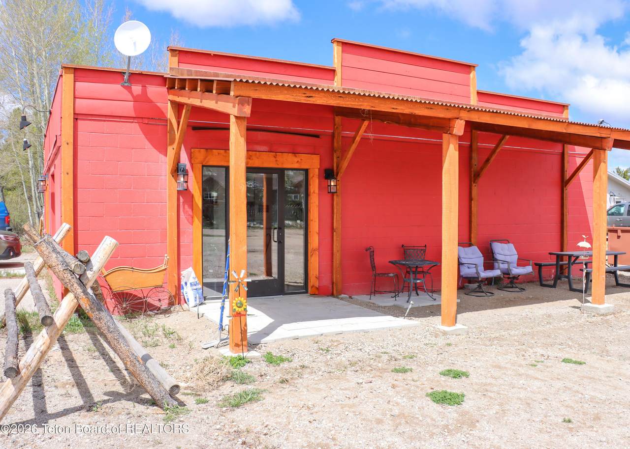 423B Pine Street - Photo 1