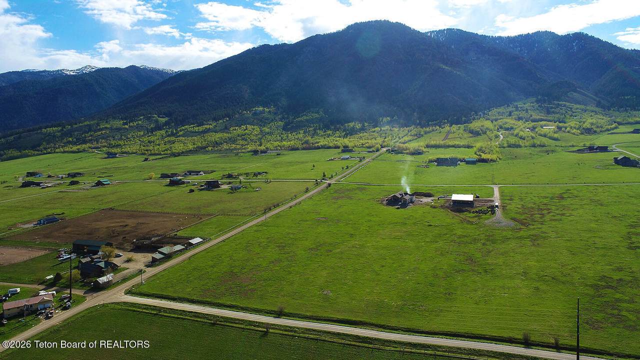 LOT 2 Wagon Wheel Cir - Photo 1