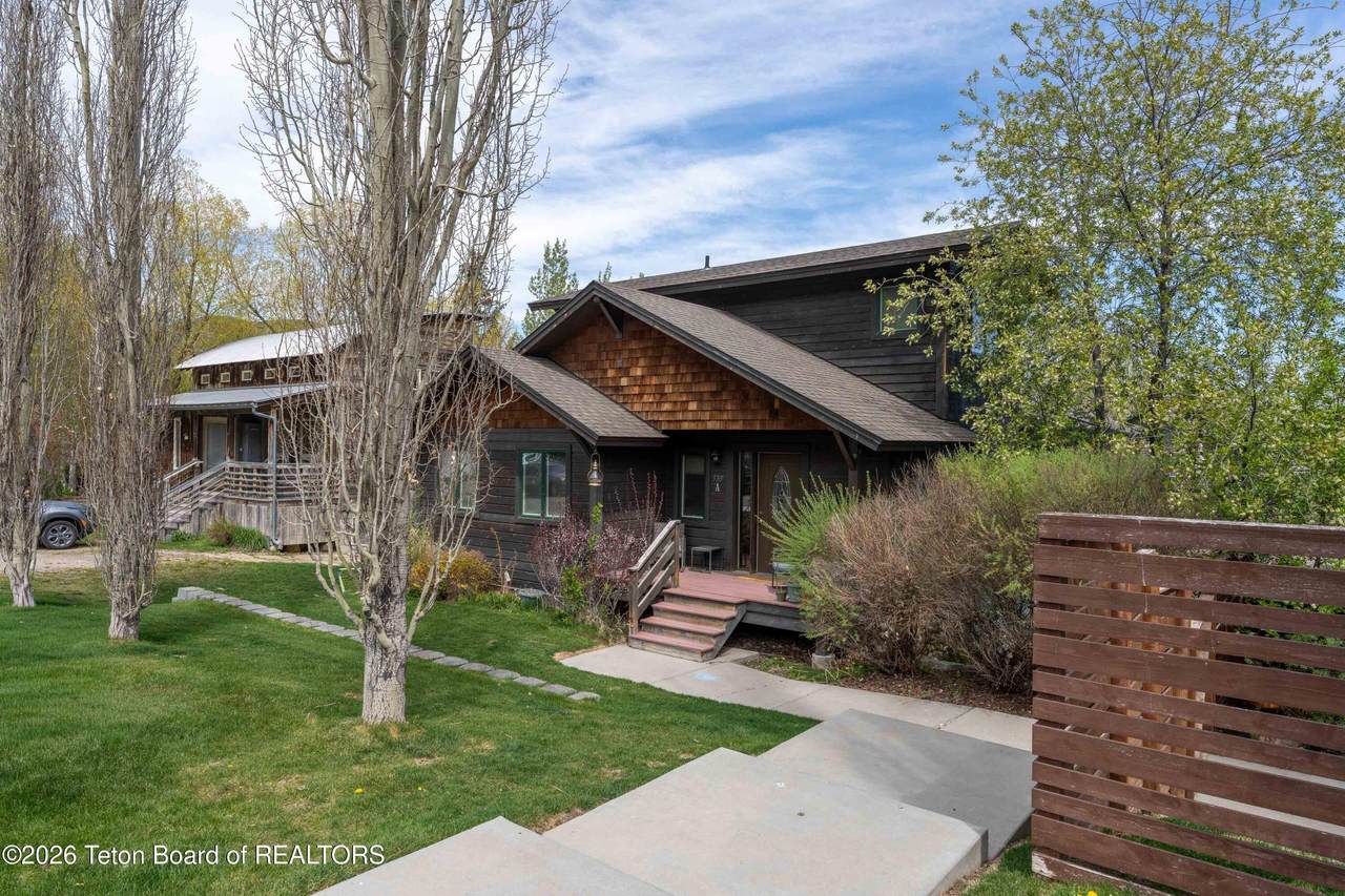 555 Cache Creek Drive - Photo 1