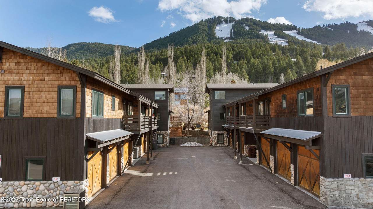https://bt-photos.global.ssl.fastly.net/teton/1280_boomver_2_26-554-2.jpg