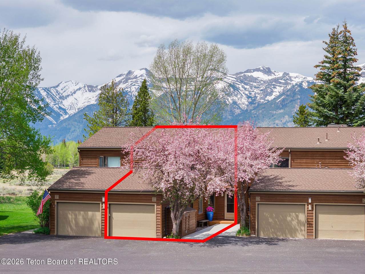 330 Sagebrush Drive - Photo 1