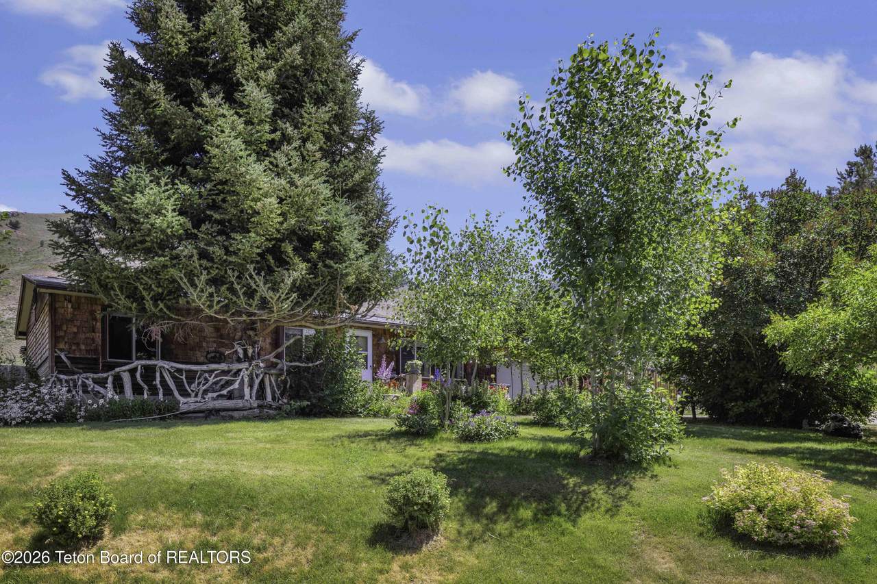 https://bt-photos.global.ssl.fastly.net/teton/1280_boomver_2_26-730-2.jpg