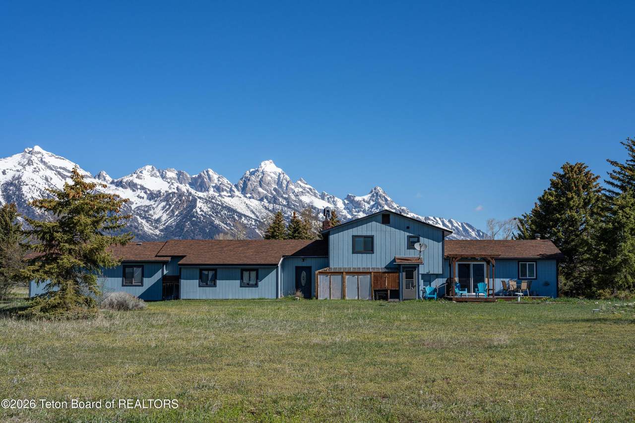 600 Ponderosa Drive - Photo 1