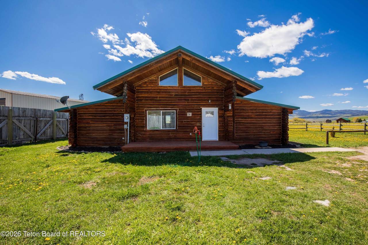 81 Meadowlark Lane - Photo 1