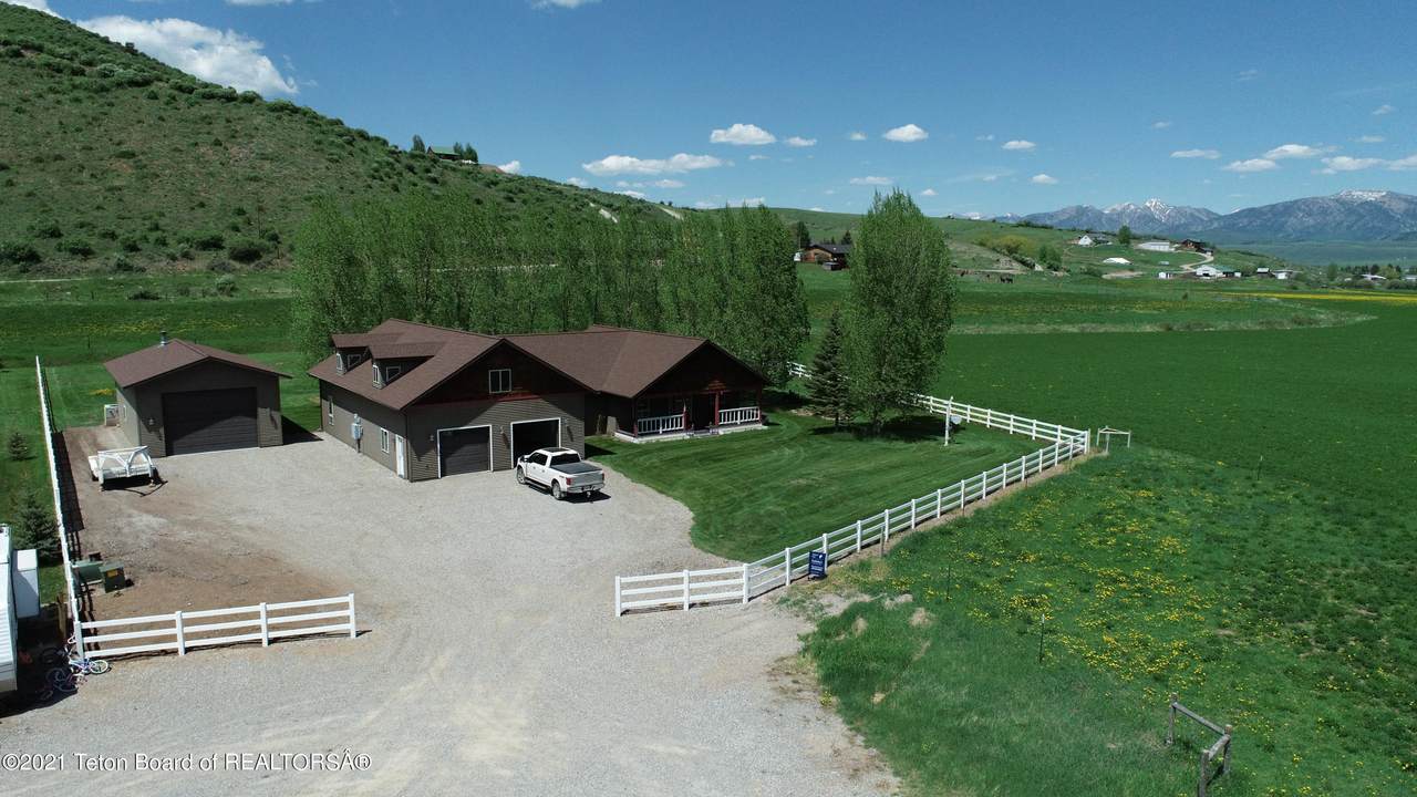 125 Wagon Rut Ln - Photo 1