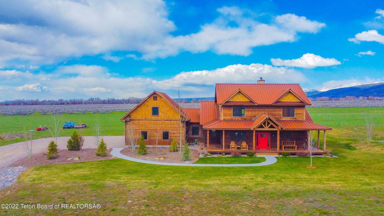 656 Somerset Lane - Photo 1