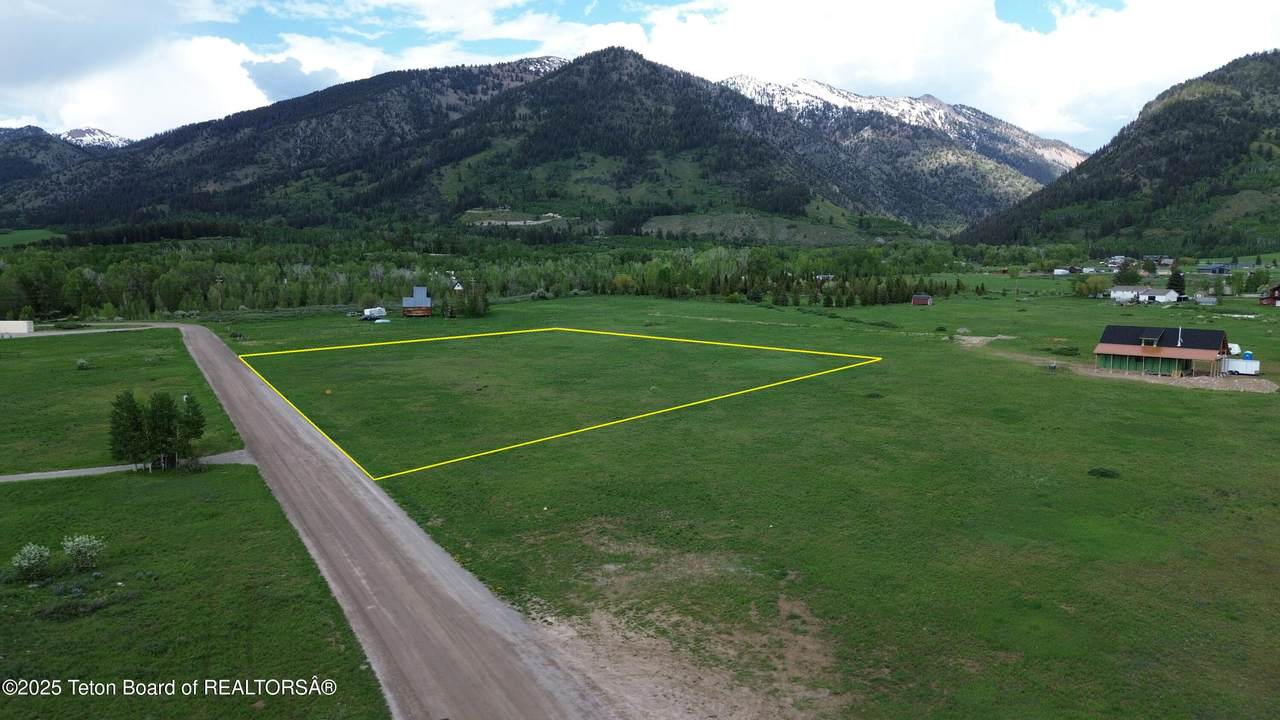 100 Strawberry Creek Private Road - Photo 1