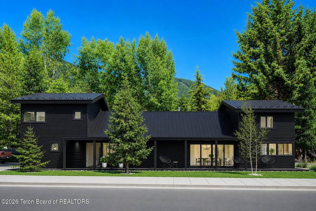 500 Kelly Avenue - Photo 1