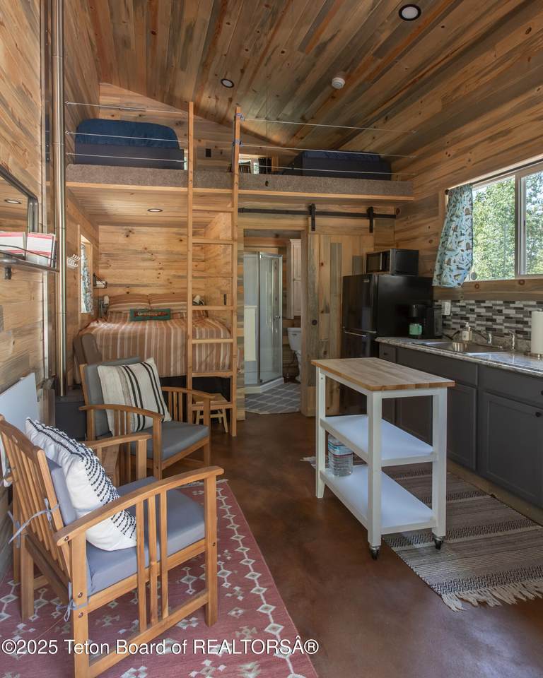 https://bt-photos.global.ssl.fastly.net/teton/1280_boomver_3_25-1864-2.jpg