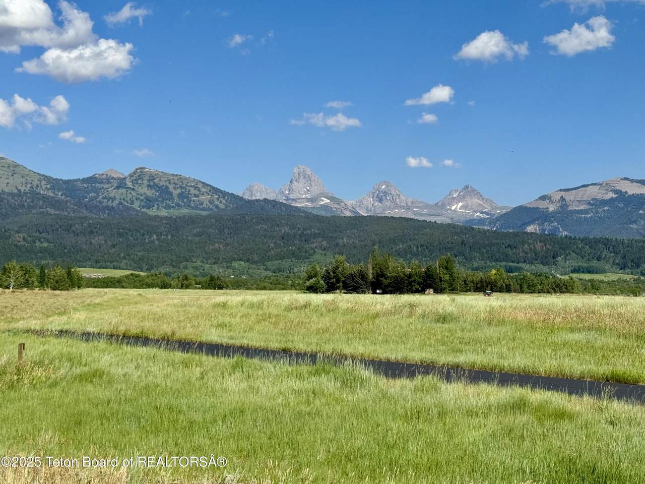 2410 Snow Crest Ranch Drive - Photo 1