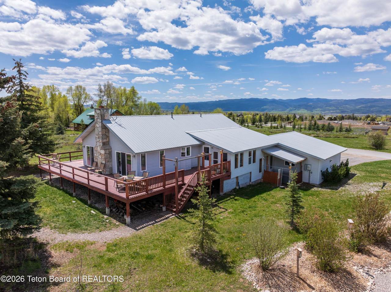 385 Hardman Road - Photo 1