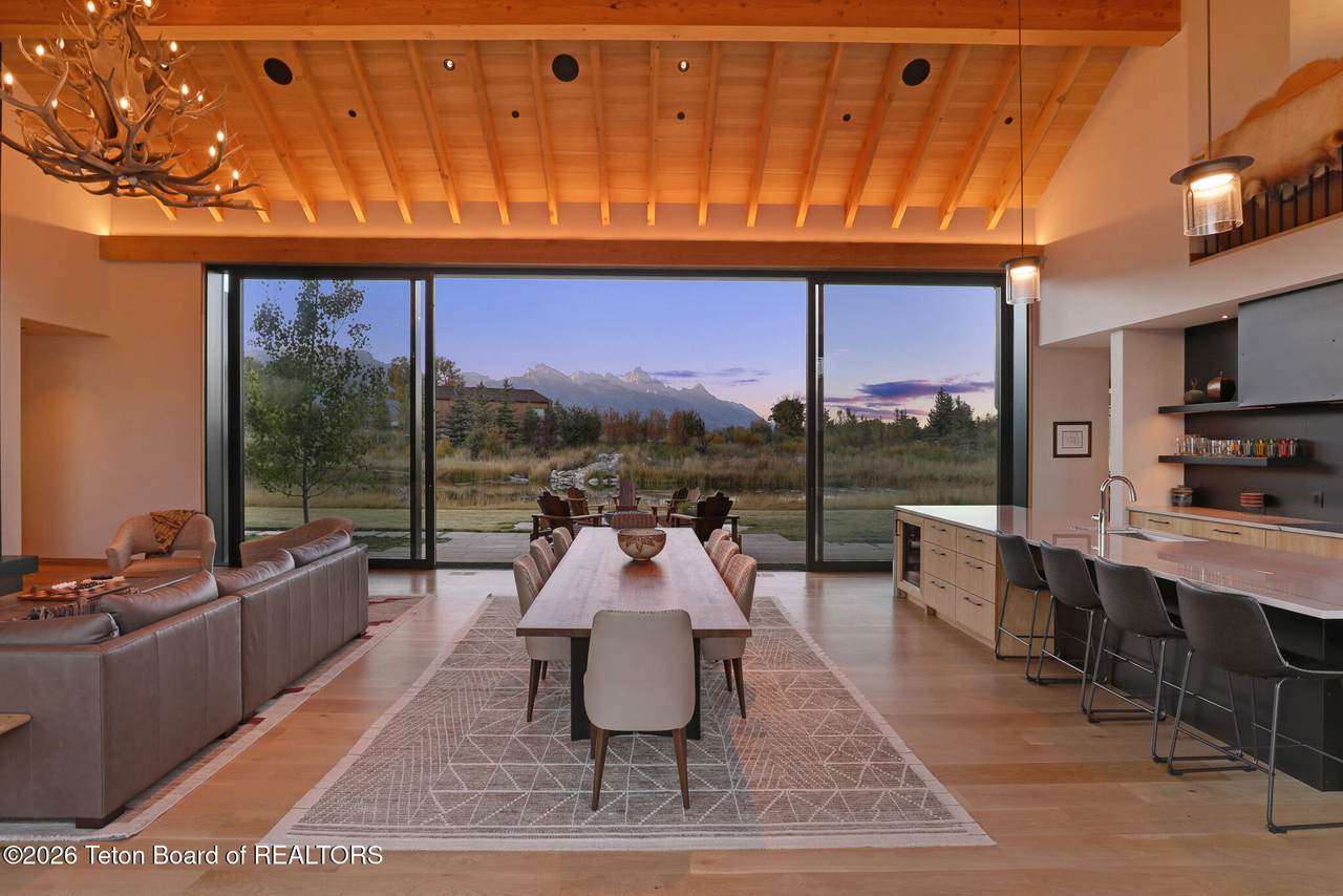 5660 Stone Creek Lane - Photo 1