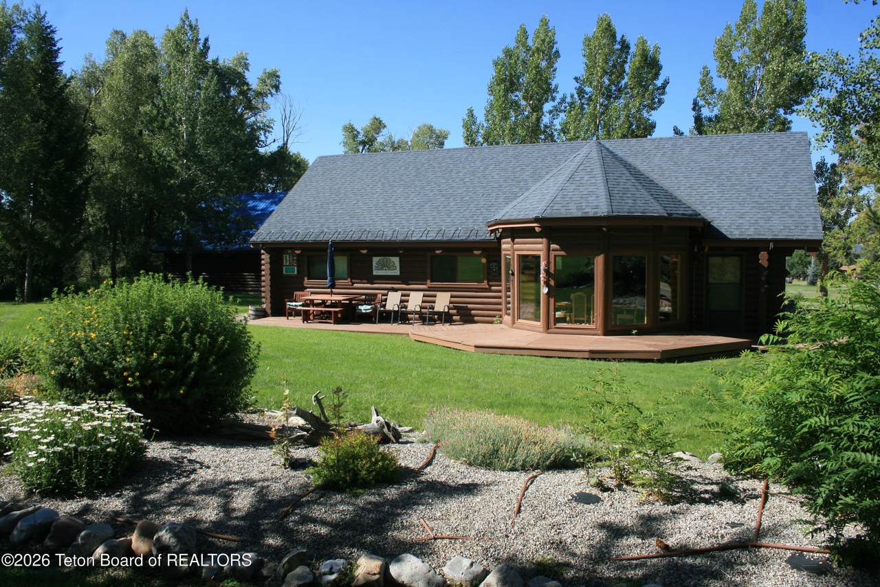 1458 Hardman Road - Photo 1