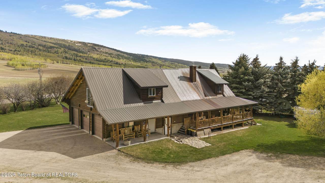 2315 State Line Road - Photo 1