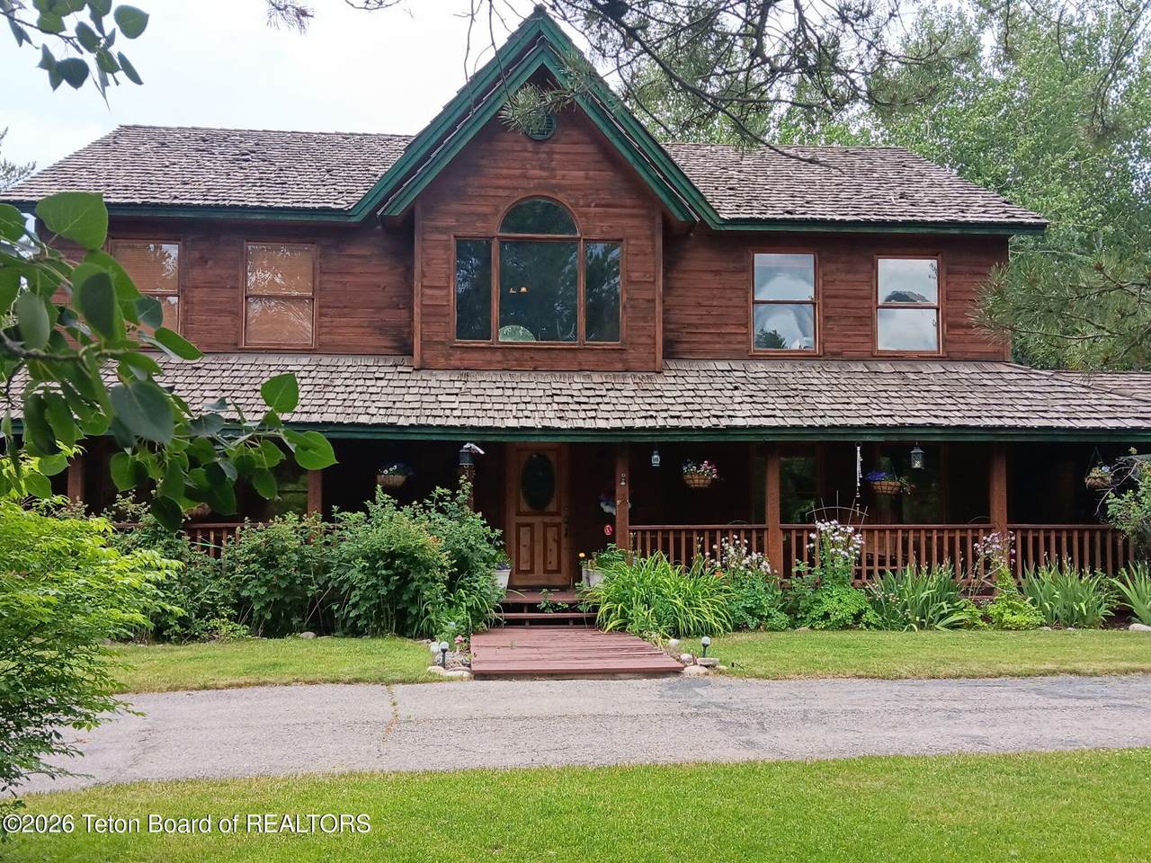 https://bt-photos.global.ssl.fastly.net/teton/1280_boomver_1_26-830-2.jpg