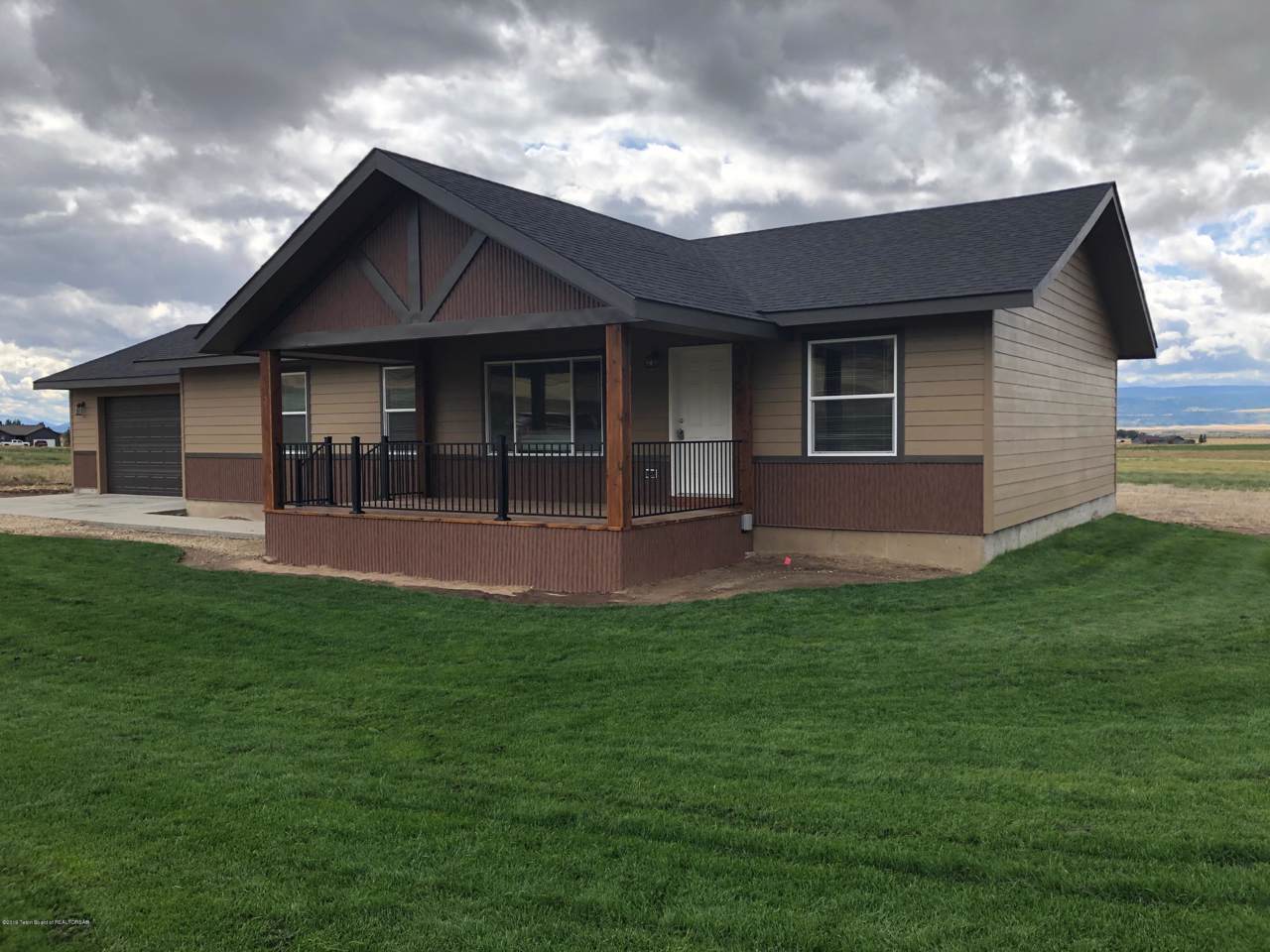 4059 Sky View Dr - Photo 1