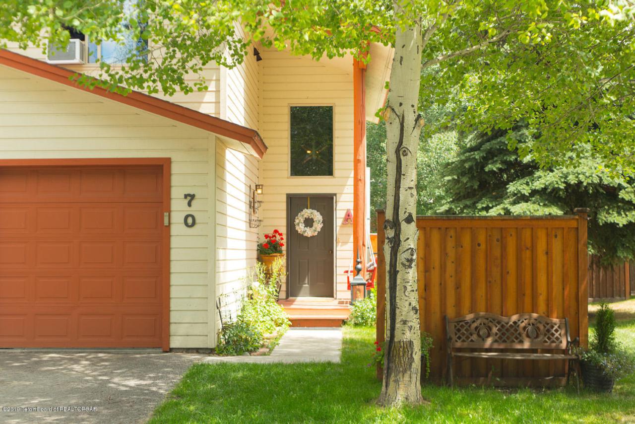 70 Macleod Drive - Photo 1