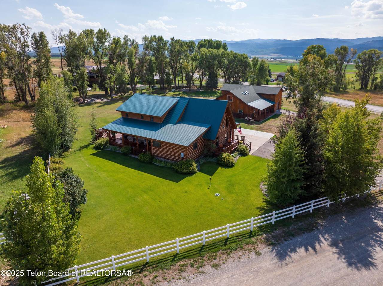 https://bt-photos.global.ssl.fastly.net/teton/1280_boomver_4_25-2441-2.jpg
