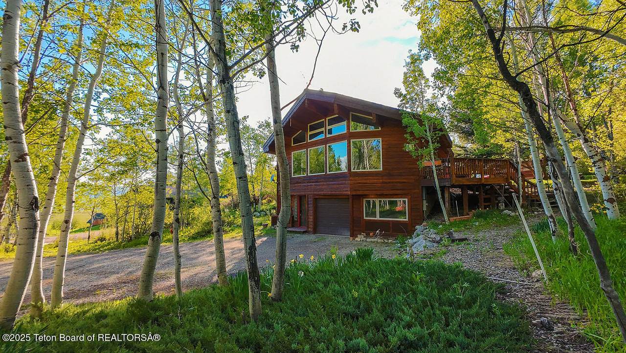 84 Cottonwood Lane - Photo 1