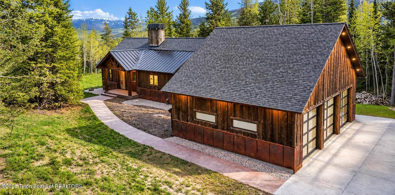 5727 Forest Ridge Road - Photo 1