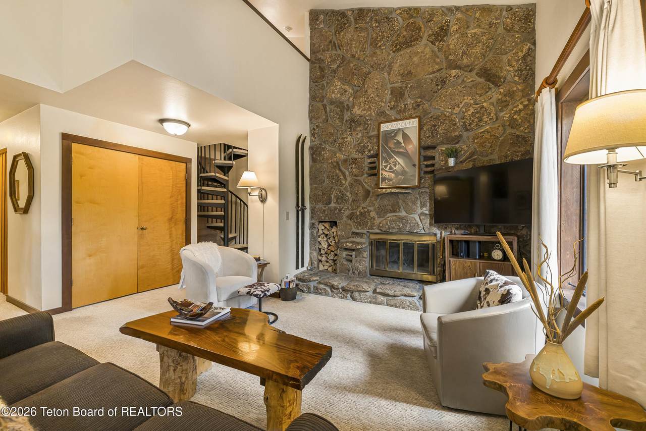 3605 Michael - Photo 1