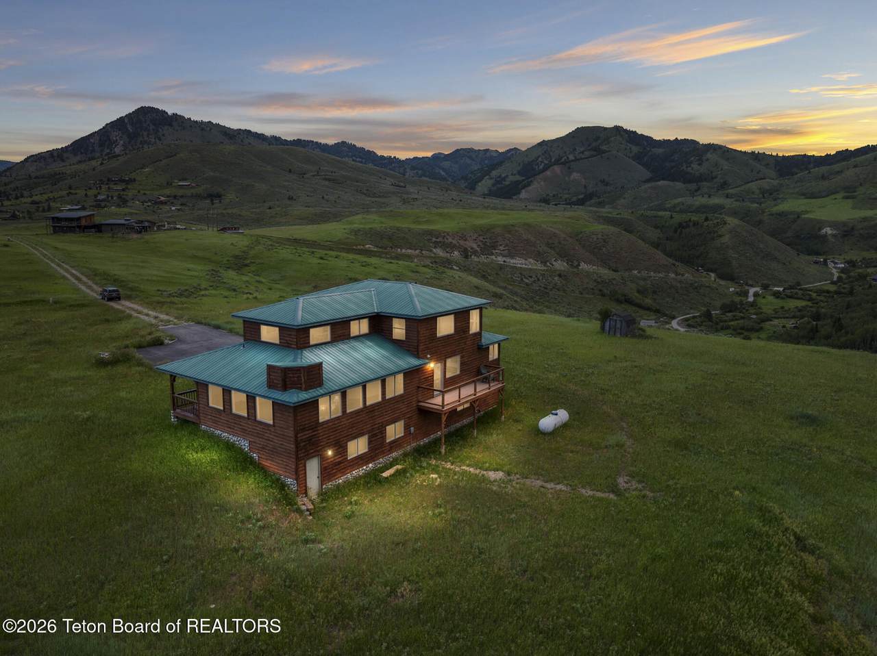 7585 Squaw Creek Road - Photo 1