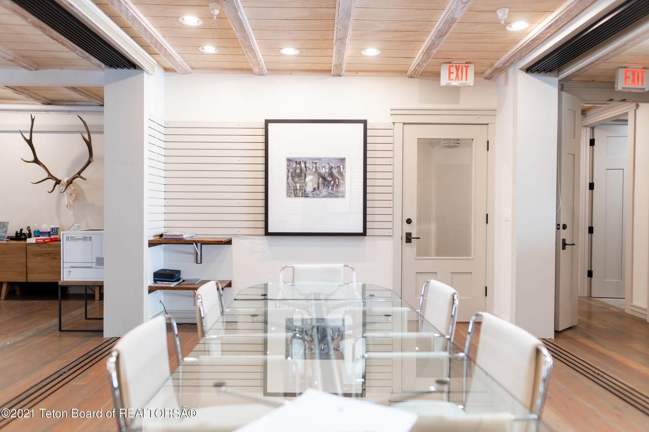 36 E Broadway Ave. - Photo 1