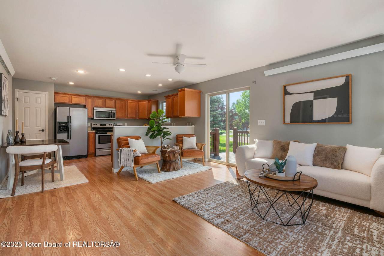 1255 Allen Way - Photo 1