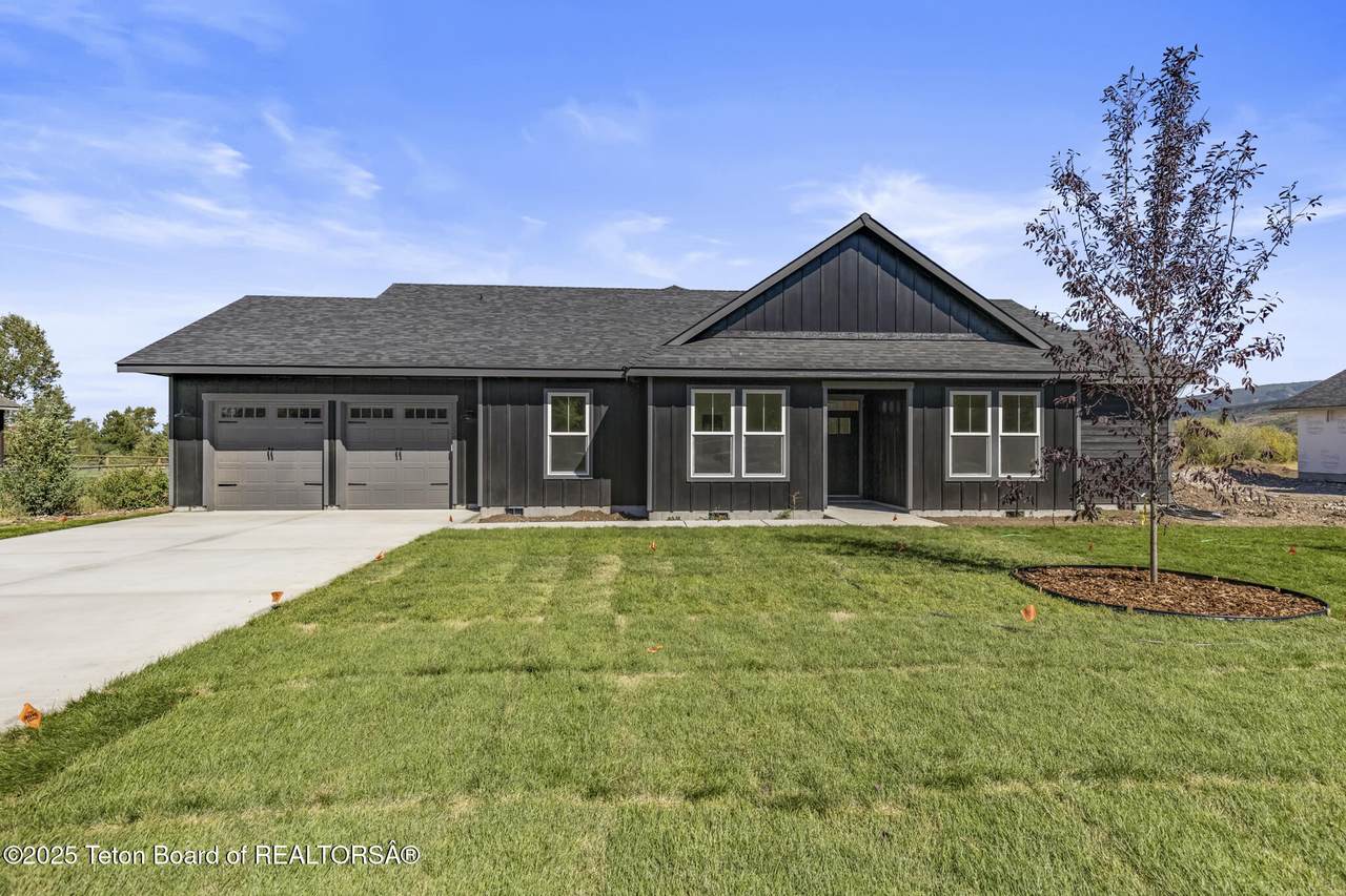 228 Lakewood Road - Photo 1