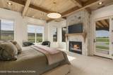 1070 Horseshoe Lane - Photo 18