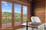 555 Ridge View Drive - Photo 16