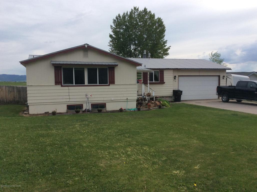 218 9TH - Photo 1