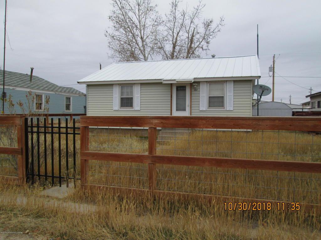 107 Ball Ln - Photo 1