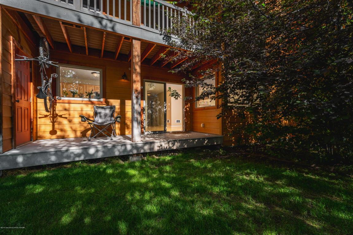 7552 Mt Laurel Dr - Photo 1