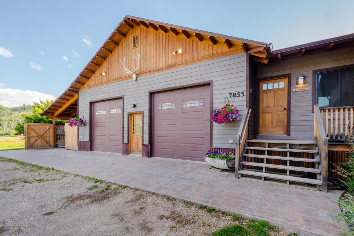 7855 Cowboy Wy - Photo 1