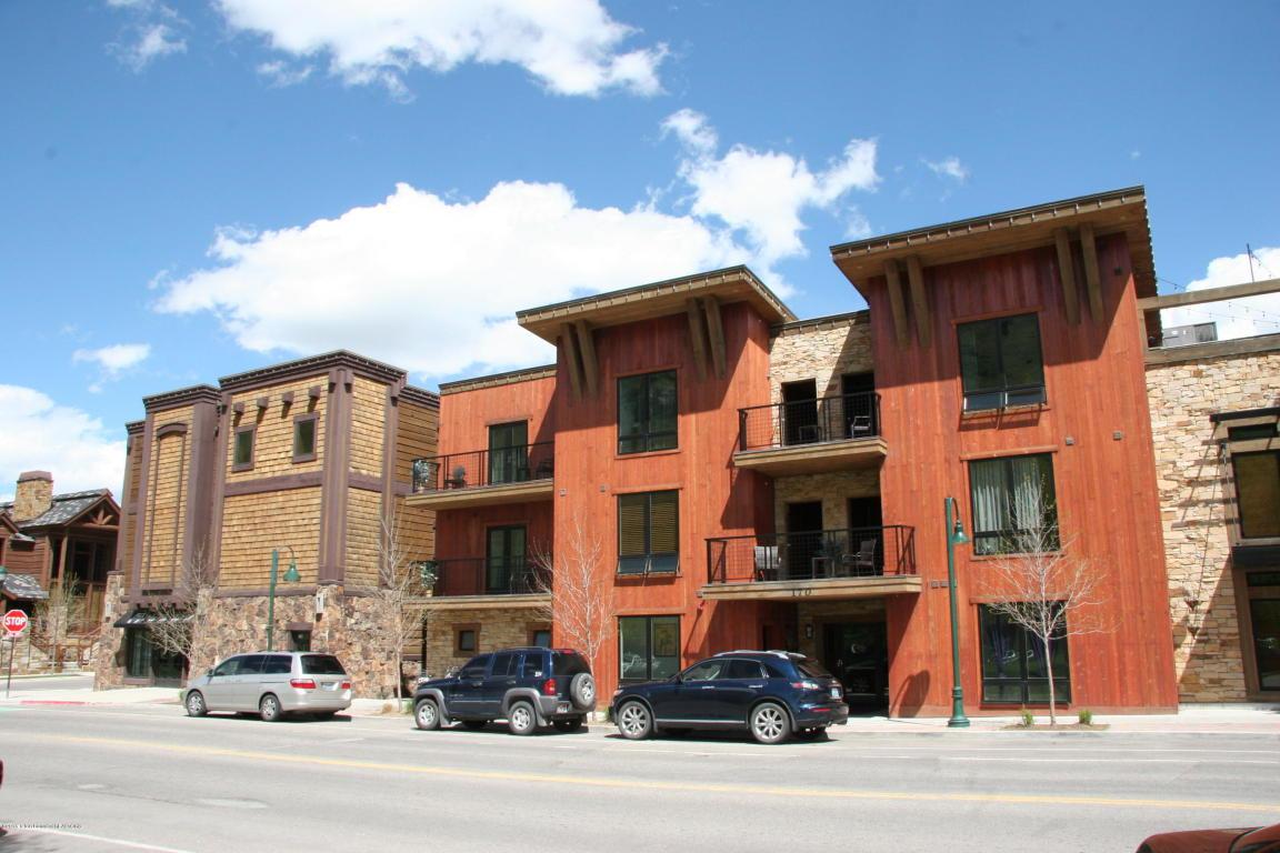 170 Millward St - Photo 1