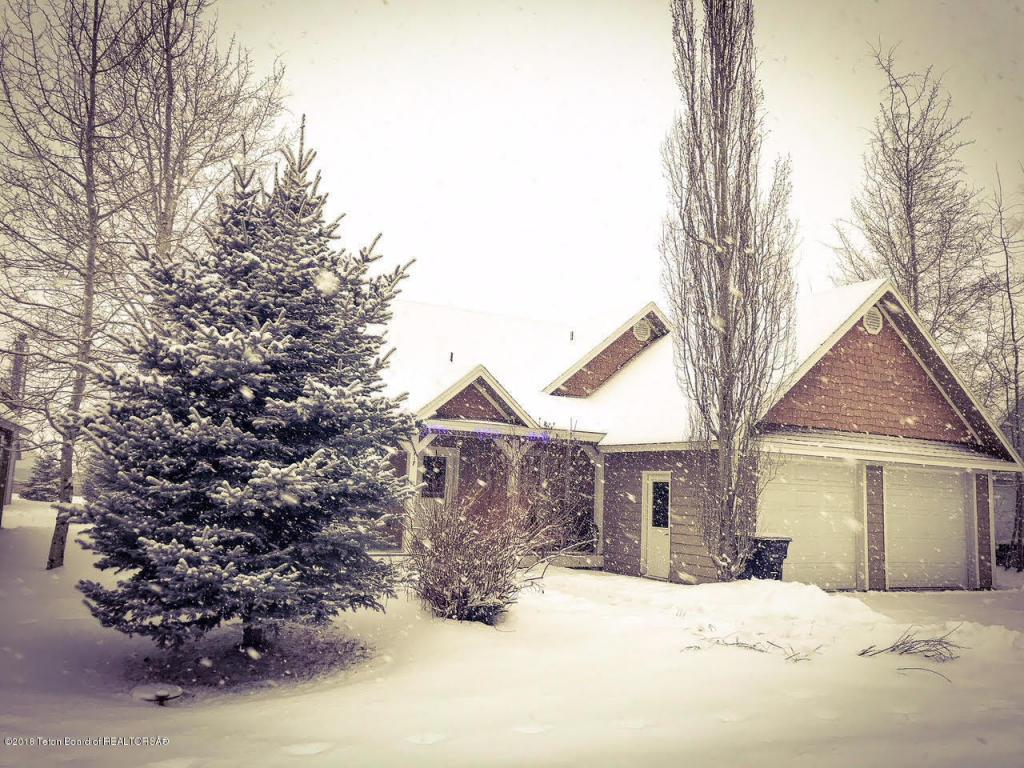 717 Streamside St - Photo 1