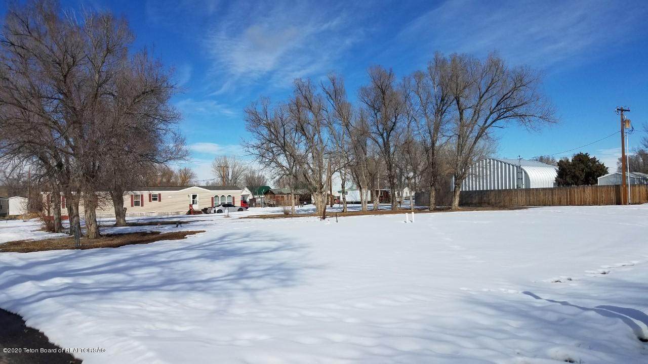 125 Oklahoma Ave - Photo 1