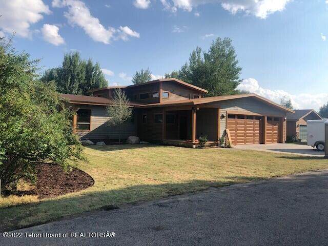 1770 Pack Saddle Dr - Photo 1
