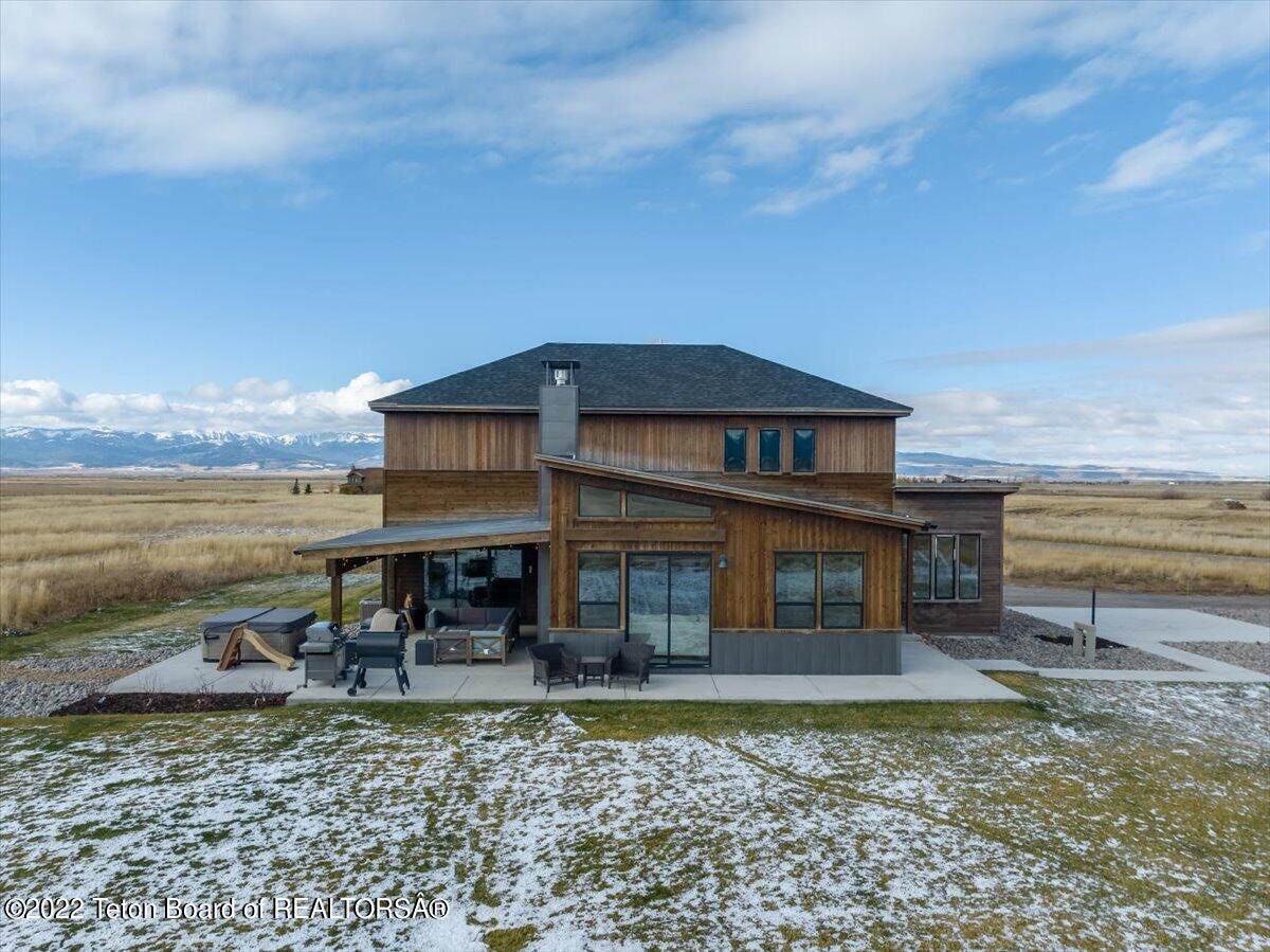 663 Dry Creek Trl - Photo 1