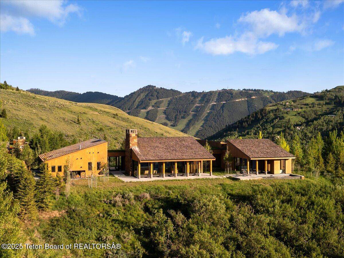 585 Sena Road - Photo 1