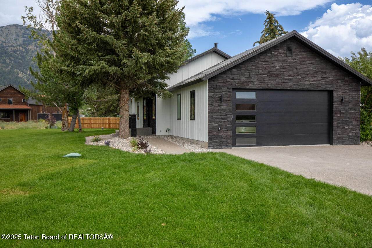 https://bt-photos.global.ssl.fastly.net/teton/orig_boomver_1_25-1751-2.jpg