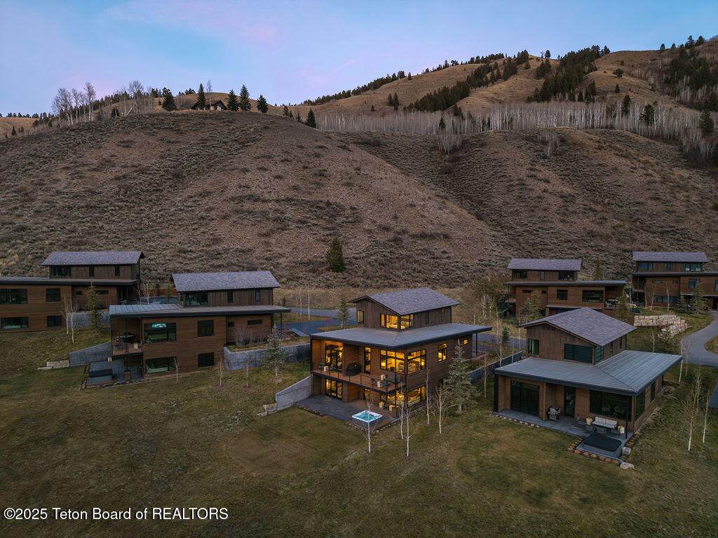 https://bt-photos.global.ssl.fastly.net/teton/orig_boomver_1_25-1813-2.jpg