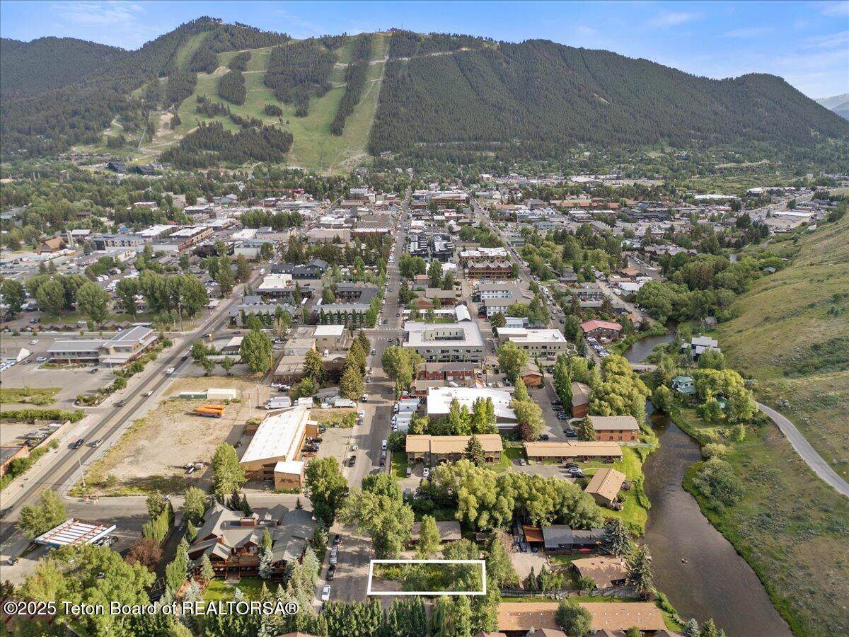 415 Glenwood Street - Photo 1