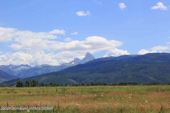 L193-5 Iroquois Way - Photo 1
