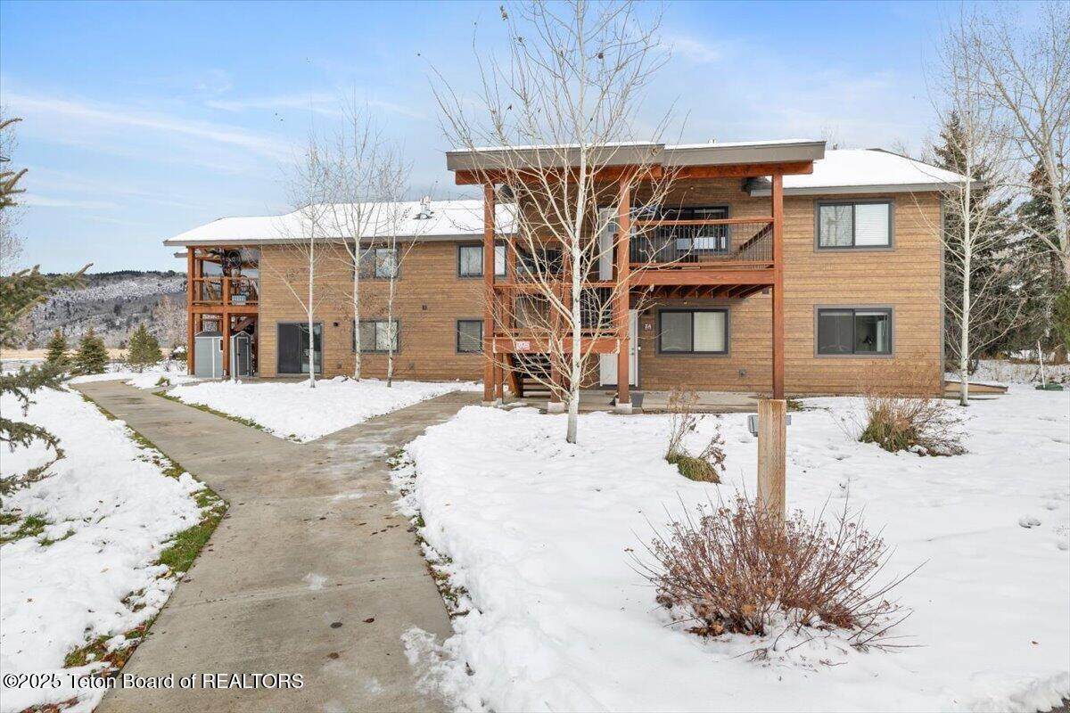 205 Lakewood Road - Photo 1