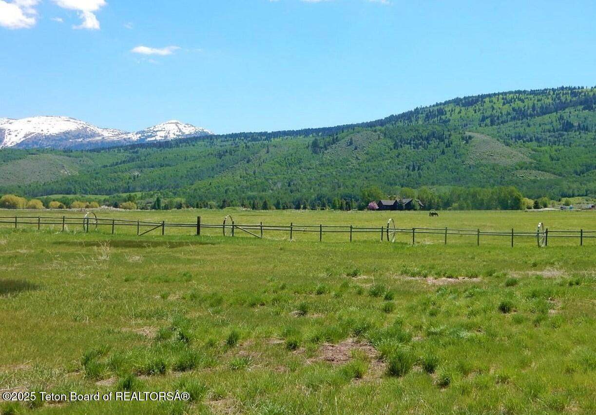 https://bt-photos.global.ssl.fastly.net/teton/1280_boomver_1_25-479-2.jpg