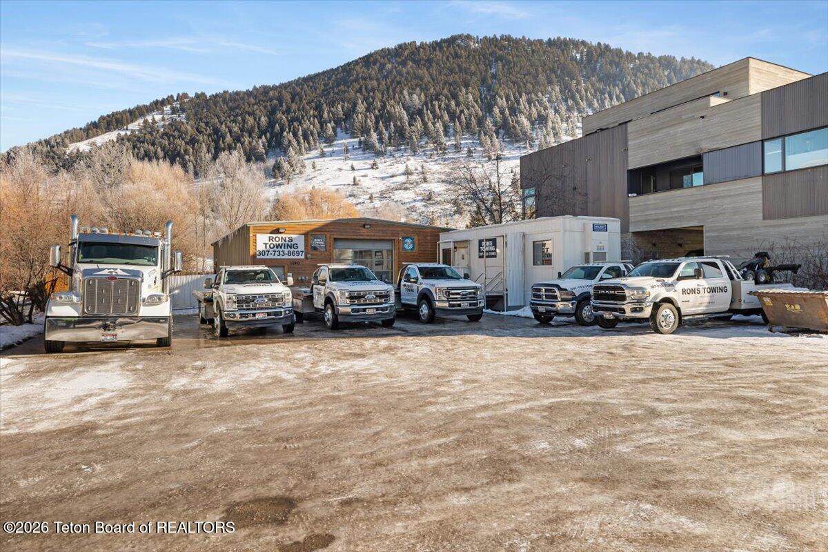 https://bt-photos.global.ssl.fastly.net/teton/orig_boomver_1_26-104-2.jpg